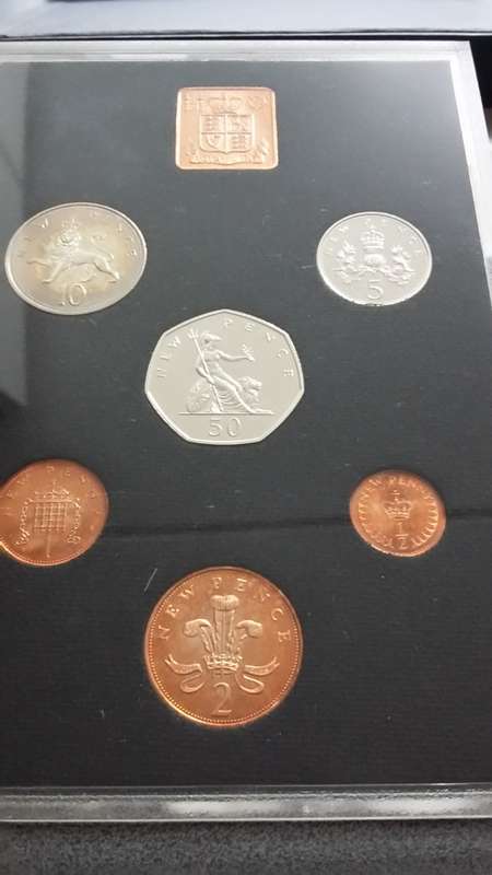 Mixed lot of coins