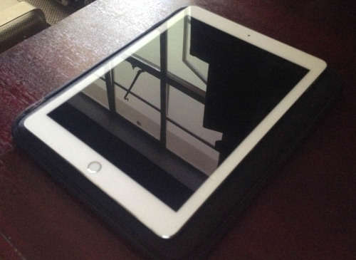 iPad Air 2 64 Gb + Cellular ++ Keyboard ++ Adobe Ink & Slide ++ Extras!