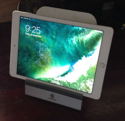 iPad Air 2 64 Gb + Cellular ++ Keyboard ++ Adobe Ink & Slide ++ Extras!