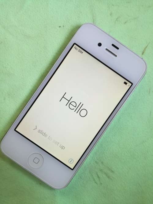 Apple iPhone 4S - WHITE - GREAT CONDITION!!!