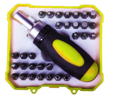31-PIECE RATCHET SCREWDRIVER BIT SET