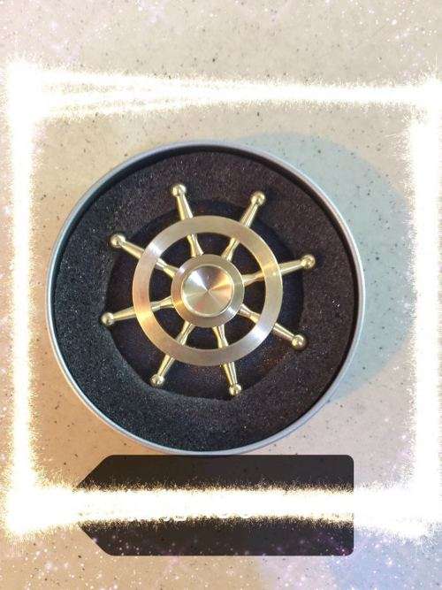 HAND SPINNER