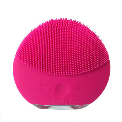 FOREO FACIAL CLEANING/EXFOLIATING  DEVICE