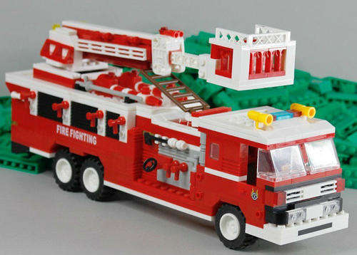567 Piece Fire Engine Toy | Free Shipping