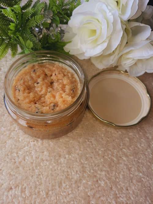 Intandokazi Sugar Body Scrub - Lavender and Rooibos  - 200g