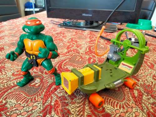 Teenage mutant ninja turtle and vehicle