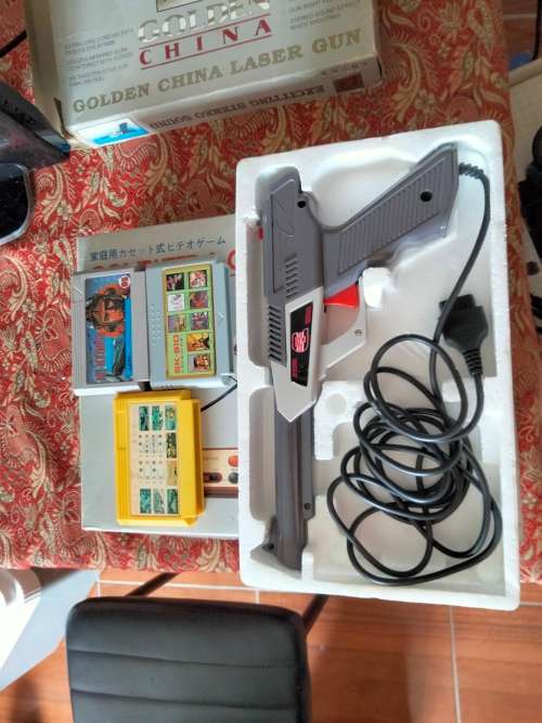 Vintage family computer 8bit system working