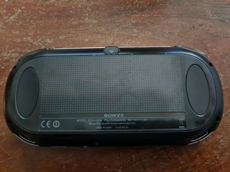 Ps vita 1000 model working.