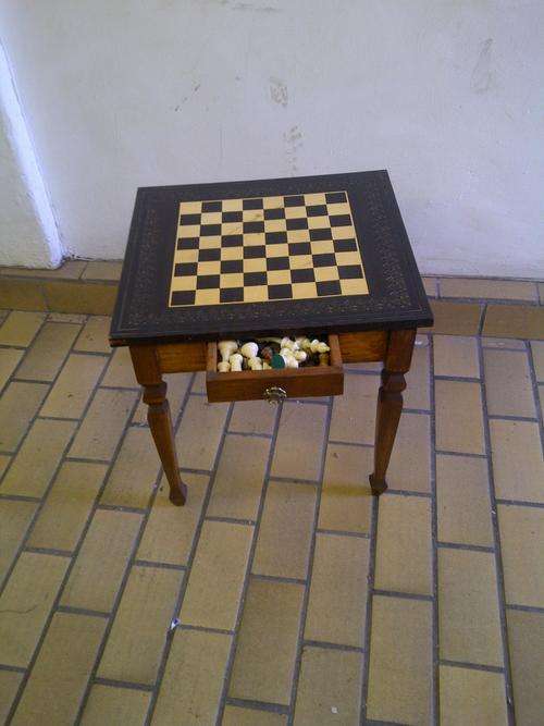 Chess Table IMMACULATE CONDITION