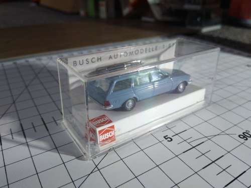 BUSCH Mercedes-Benz 230TE W123 Estate HO Scale - 1/87