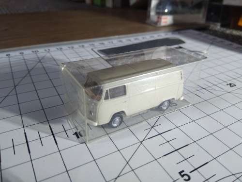 BREKINA Volkswagen T2 Baywindow Kombi Panel-Van HO Scale - 1/87