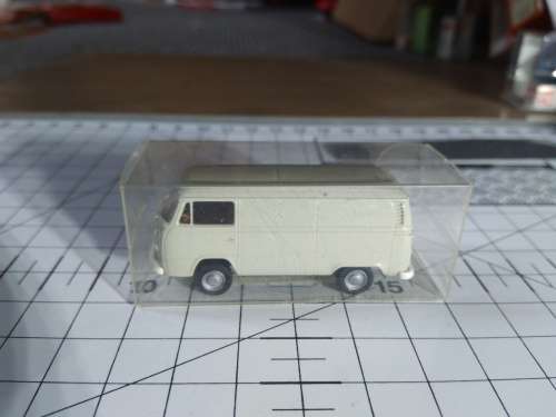 BREKINA Volkswagen T2 Baywindow Kombi Panel-Van HO Scale - 1/87