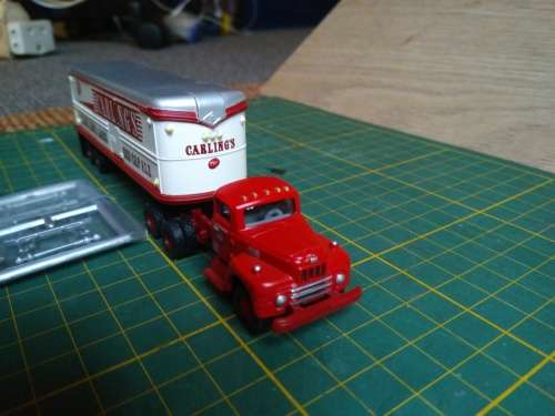 MINI METALS International Harvester R-190 Truck and Trailer HO Scale - 1/87