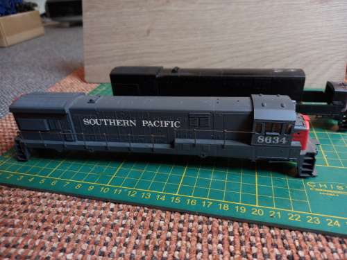 HO Scale 1/87 GE Locomotive shells/bodies partrs