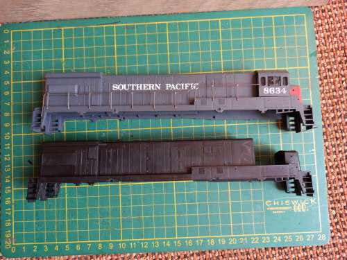 HO Scale 1/87 GE Locomotive shells/bodies partrs