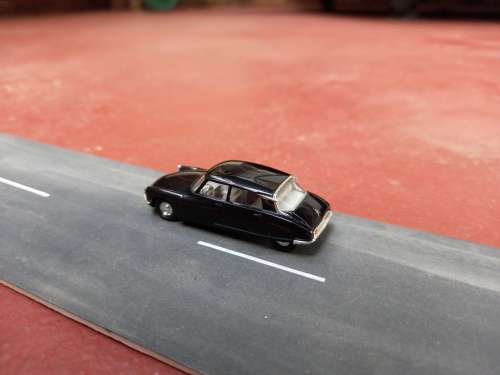 BUSCH Citroen DS19 Sedan HO Scale - 1/87