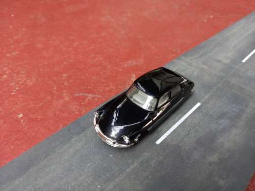 BUSCH Citroen DS19 Sedan HO Scale - 1/87