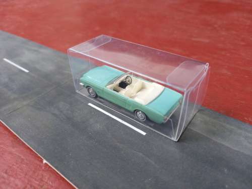 BUSCH Ford Mustang Convertible 1965-`73 RHD HO Scale - 1/87