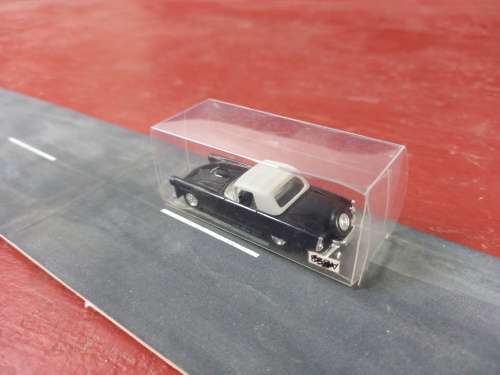 BUSCH Ford Thunderbird 1956 soft-top HO Scale - 1/87