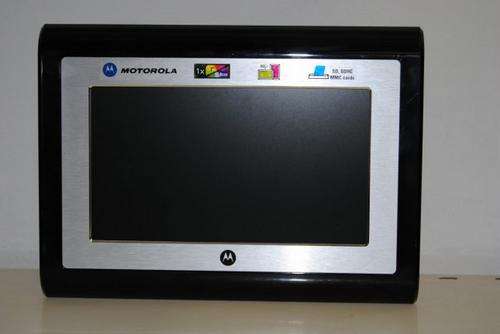 Motorola  7" Digital Photo Frame with Slideshow