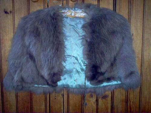 LADIES FUR CAPE