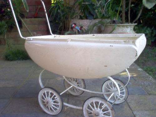 RETRO DOLLS PRAM