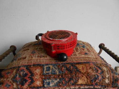 OLD WARTIME HAND CONTROLLED SIREN.