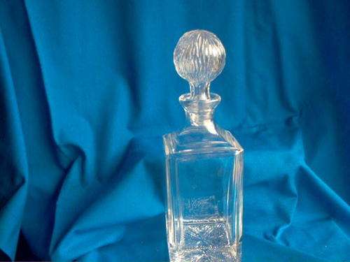 DECANTER