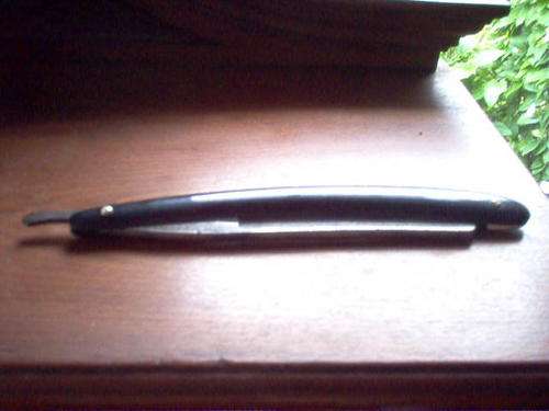 THE TORREY RAZOR CO. CUT-THROAT RAZOR