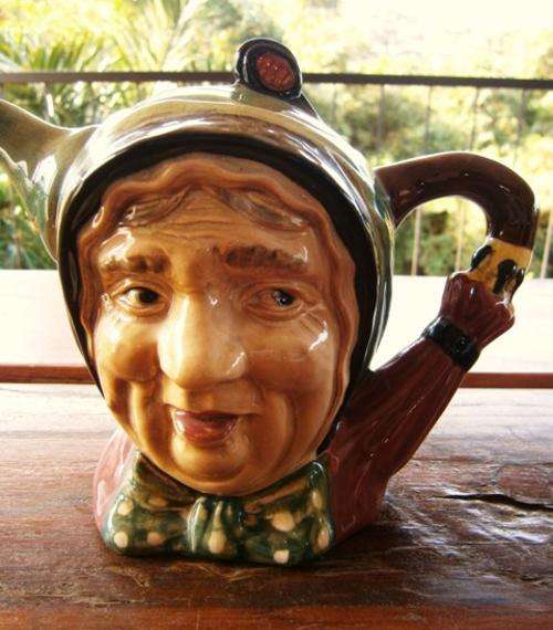 Beswick - England 691 - Sairey Gamp Figural Teapot!