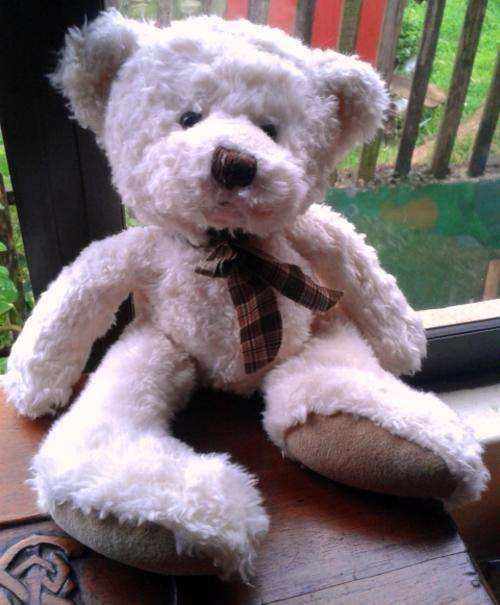 Russ Berrie Bears from the past. Caswell. Item no 2337. Gorgeous!