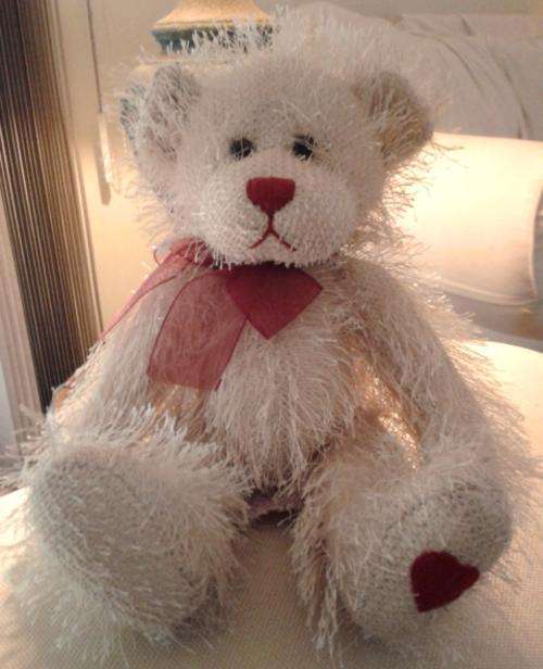 Russ Berrie Barret Bear.  Stringy Plush Toy with Red Heart.  Item 29043.