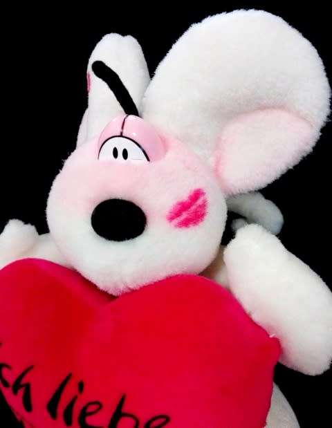 Mimihopps Soft Toy.  Diddl Mouse with Pink Heart!