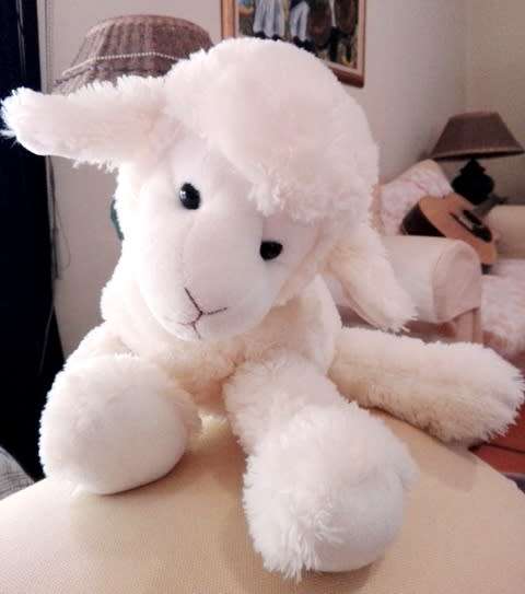 Russ Berrie - Baba. Rare Little Lamb Beanie soft toy!