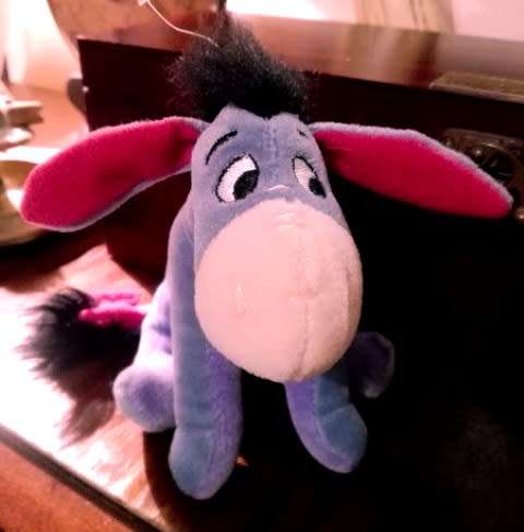 Disney's Eeyore.  Cute little donkey! 15cm.