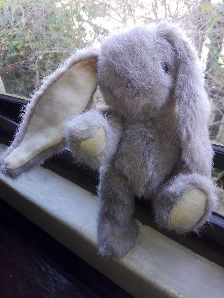 A Beautiful Bunny.  "Die Boltze Gruppe"  Plush Soft Toy.  30cm.