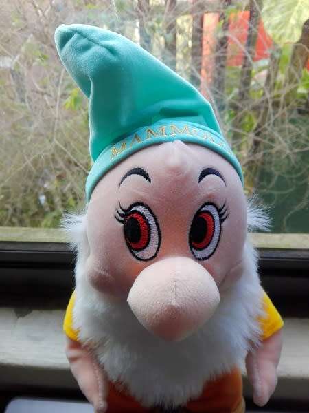 Collectable! Disney`s Mammolo (Bashful) Dwarf Bean Bag Plush.  38cm.