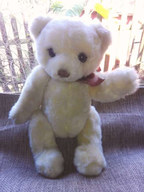 Becky the Bear!  A Plush, Beautiful Jointed Bear.  35cm.