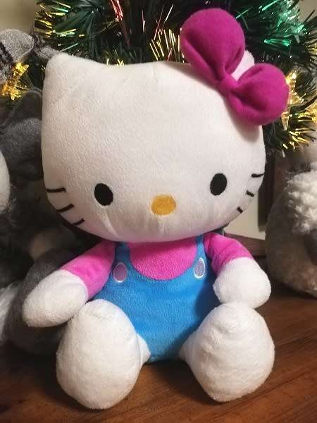 Hello Kitty Plush Toy Doll!  26cm.