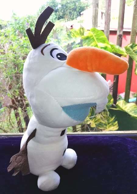 Disney Frozen II - Olaf the Plush Snowman!  32cm.