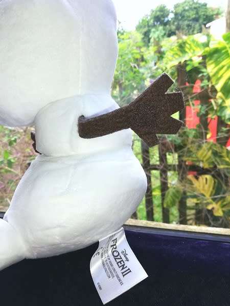 Disney Frozen II - Olaf the Plush Snowman!  32cm.