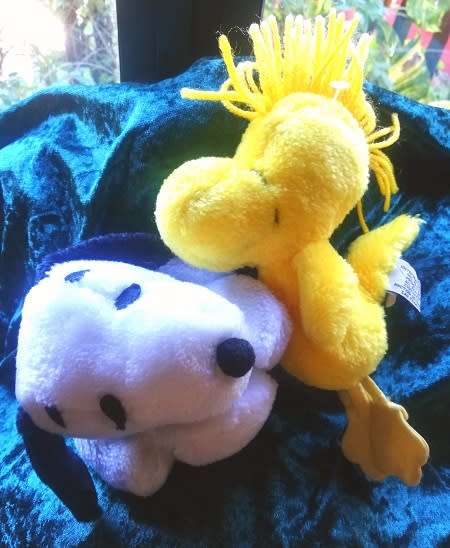 Snoopy and Woodstock!  2x United Feature Syndicat Inc. Vintage Toys.  Bargain!