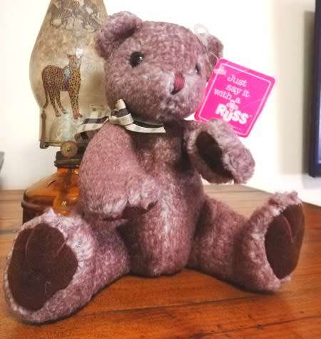 Russ Berrie - Maxwell!  Unusual Russ Luv-Pet!  Item no 3665.  22cm.