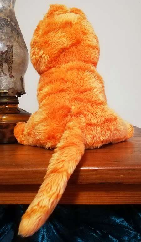 Garfield looking for trouble!  Plush soft toy! 28cm. Great Price!!