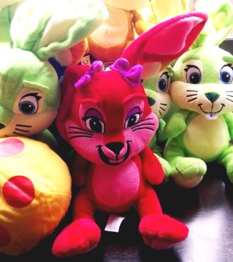 Lotty Red Easter bunny/egg - Migros Frey`s beautiful soft toy.