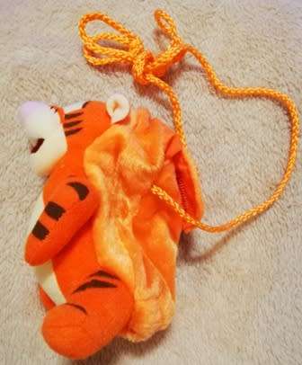 Disney`s Tigger Pouch. Plush Animal Toy! 14cm.