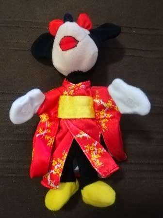 Disneyland Paris/McDonalds Happy Meal Minnie Mouse Japanese Finger Puppet.