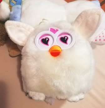 Official White Furby 2013 Famosa Hasbro. Heart eyes. RARE plush toy.