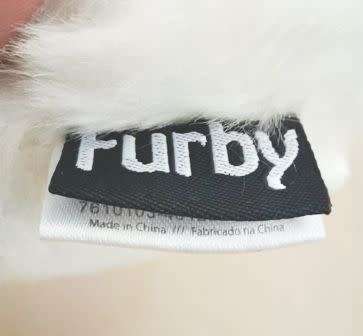 Official White Furby 2013 Famosa Hasbro. Heart eyes. RARE plush toy.