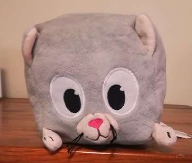 Tom square animal plush pillow/toy. 16cm.